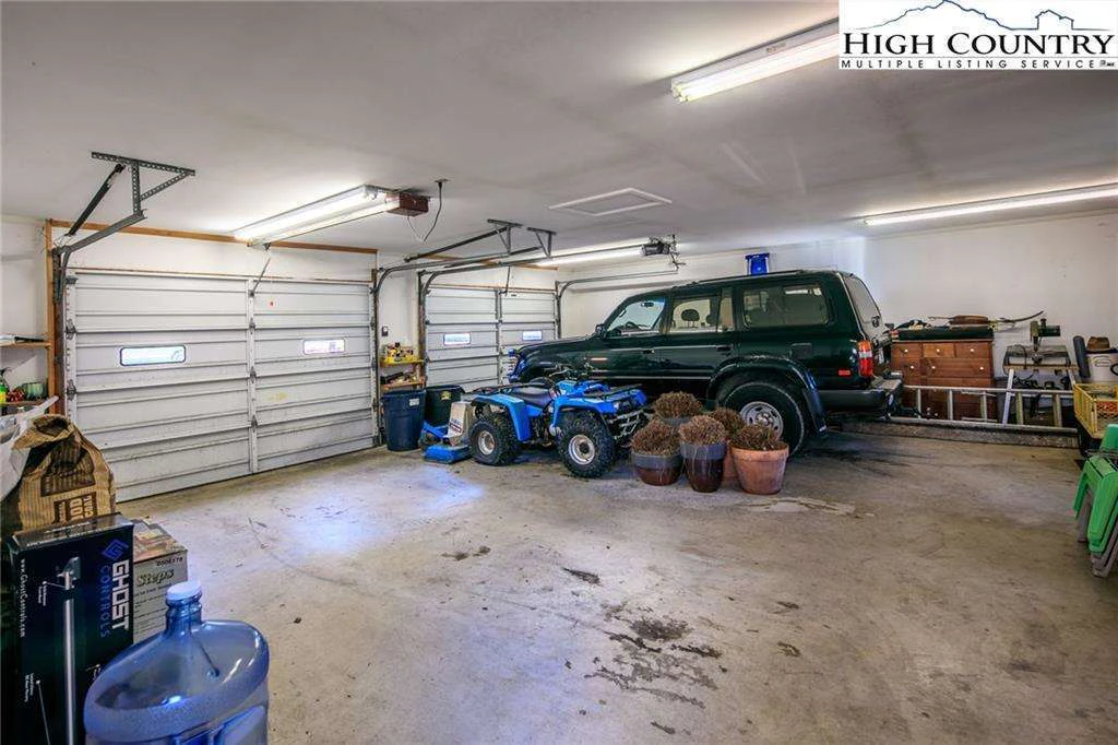 Image number 6 for the current listing
