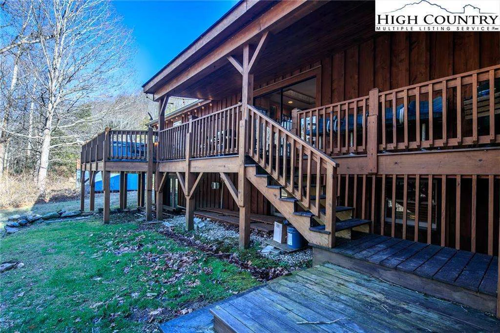 Image number 13 for the current listing