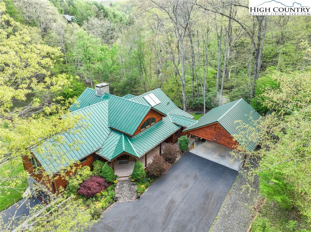 Image number 19 for the current listing
