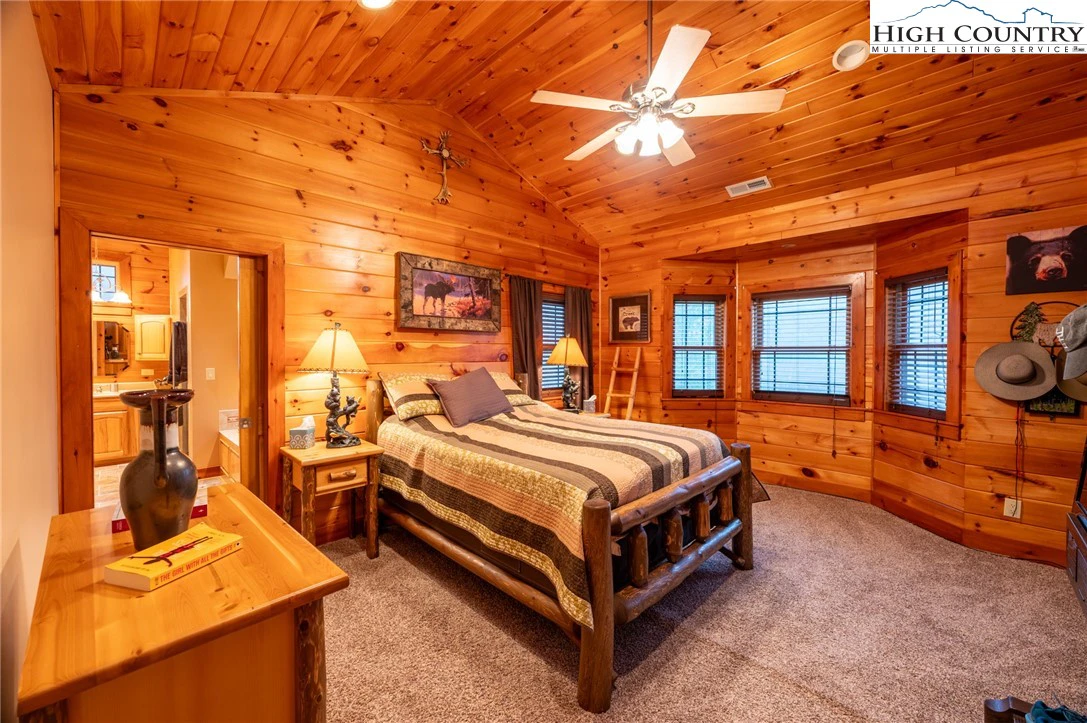 Image number 9 for the current listing