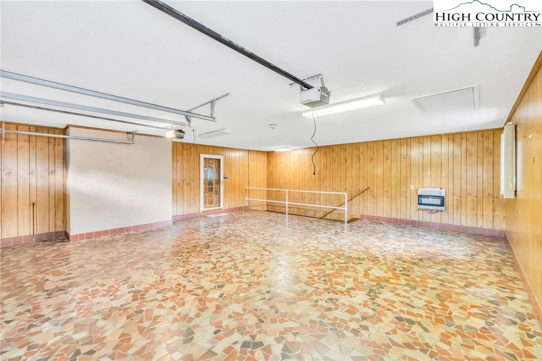 Image number 3 for the current listing