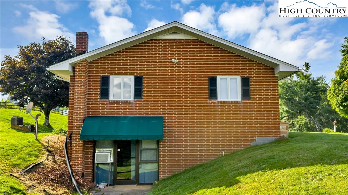 Image number 6 for the current listing