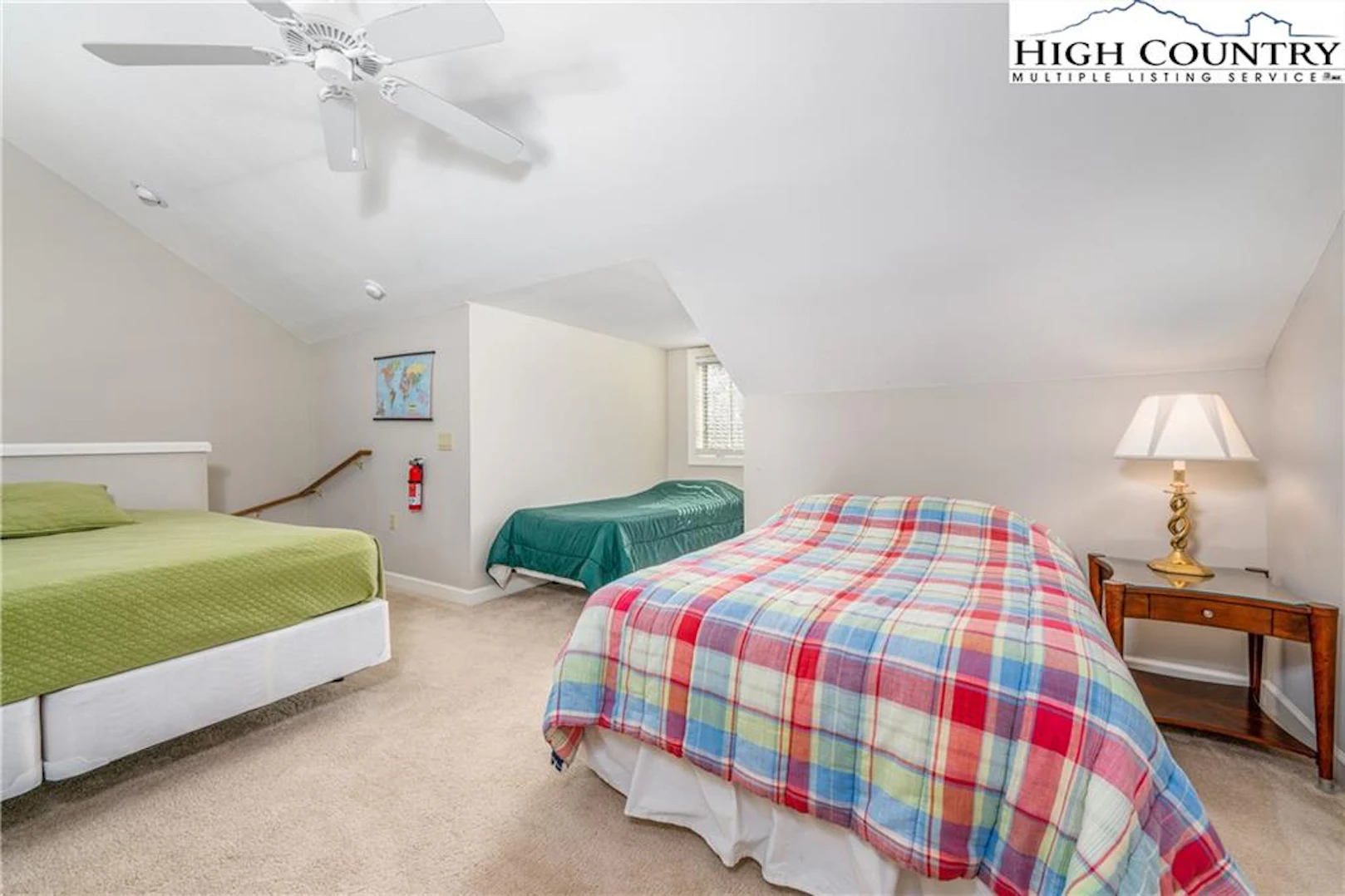 Image number 11 for the current listing
