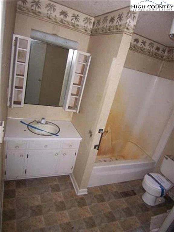 Image number 9 for the current listing