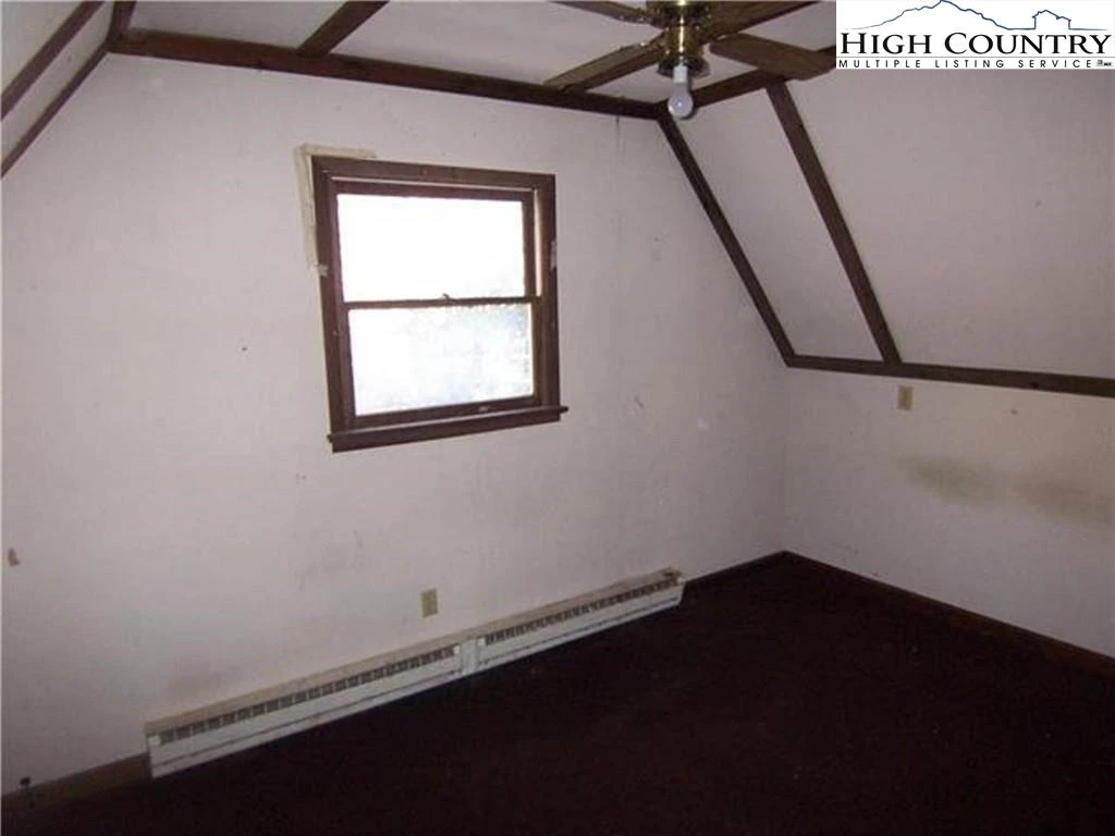 Image number 5 for the current listing