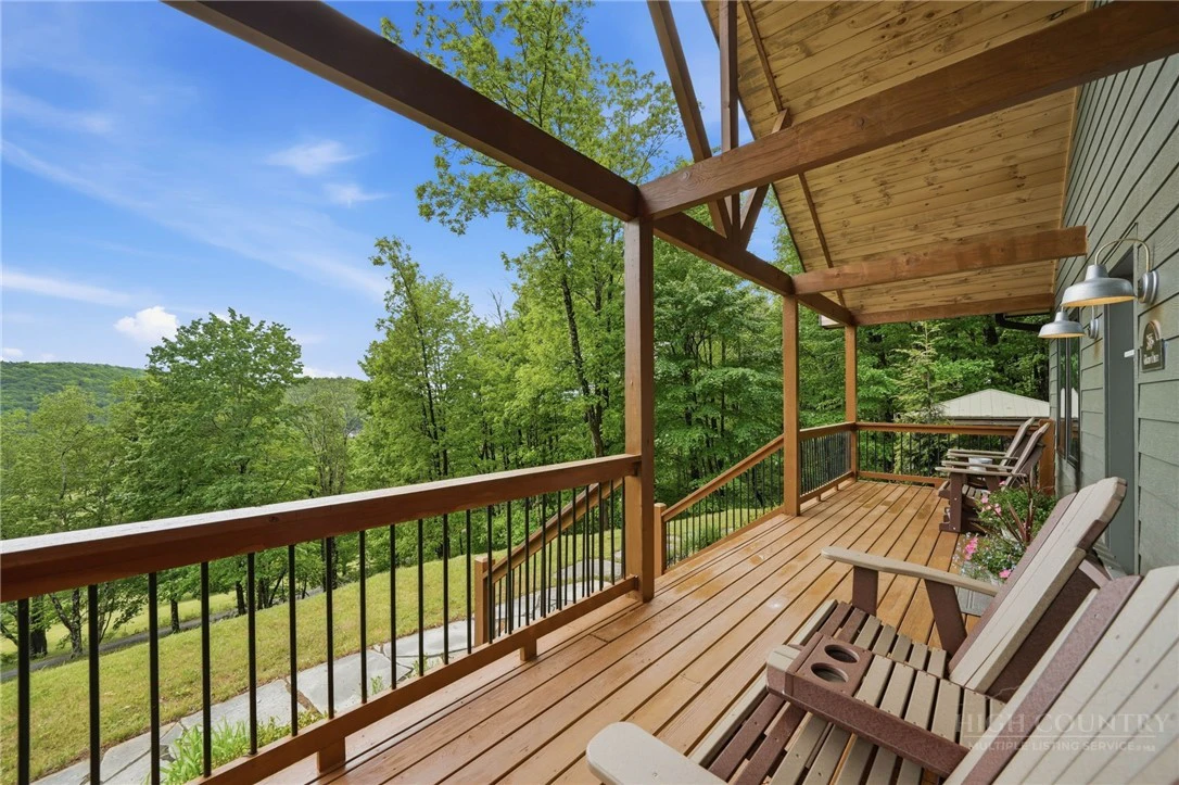 Image number 21 for the current listing