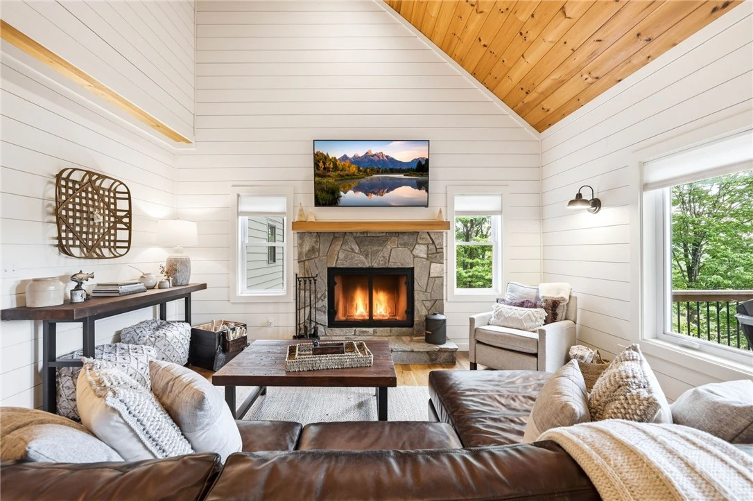 Image number 12 for the current listing