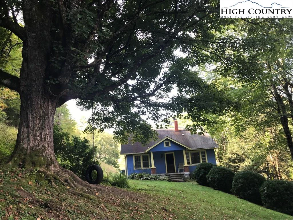 Image number 1 for the current listing