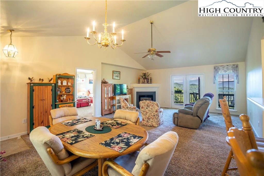 Image number 13 for the current listing