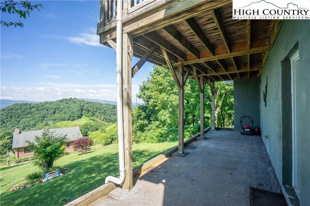 Image number 7 for the current listing