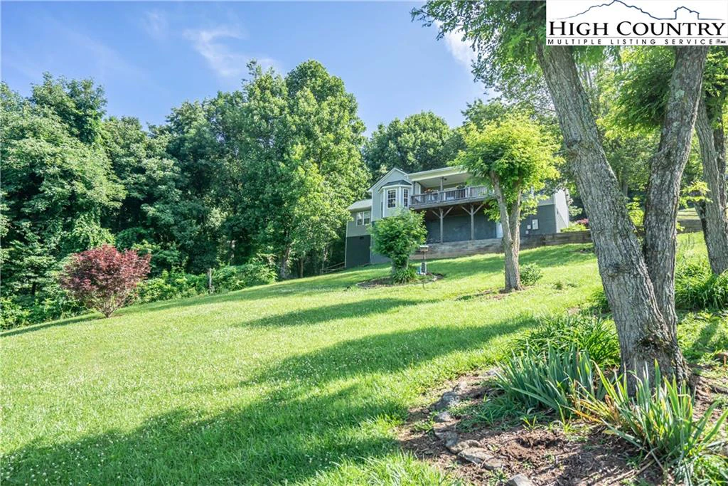 Image number 4 for the current listing