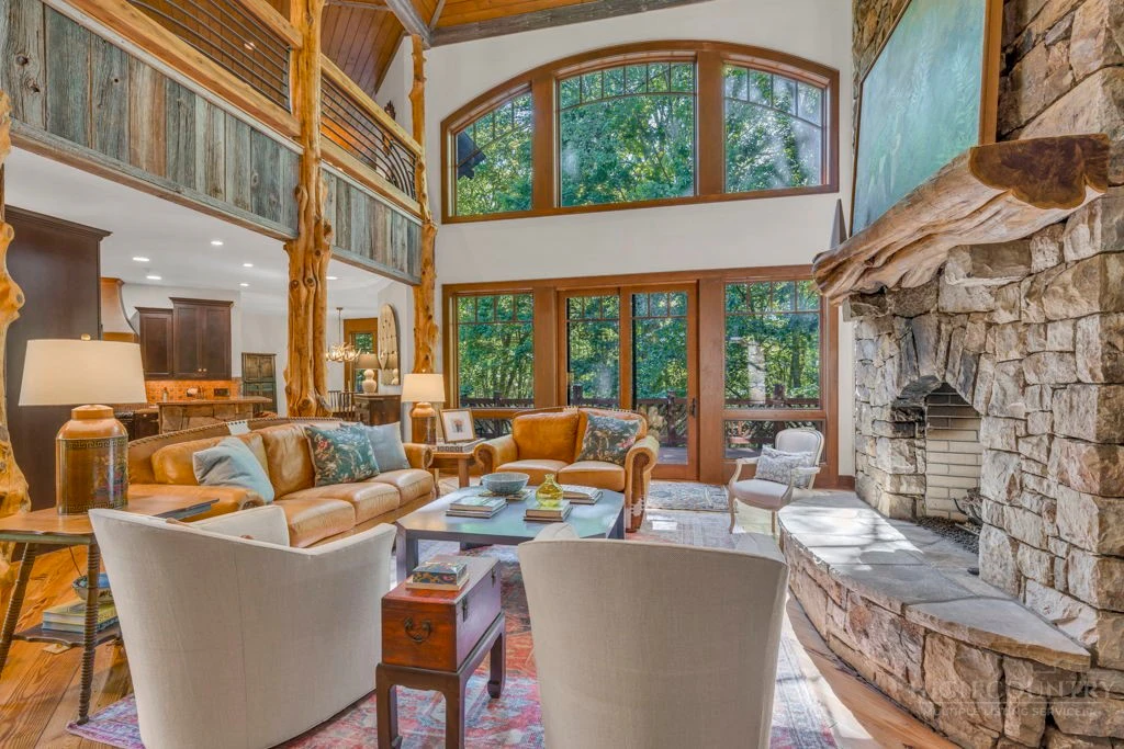 Image number 11 for the current listing