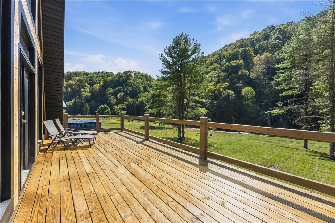 Image number 20 for the current listing