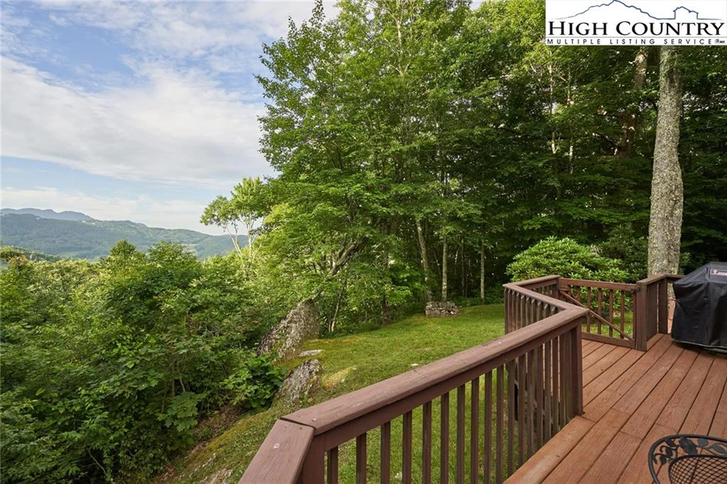 Image number 3 for the current listing