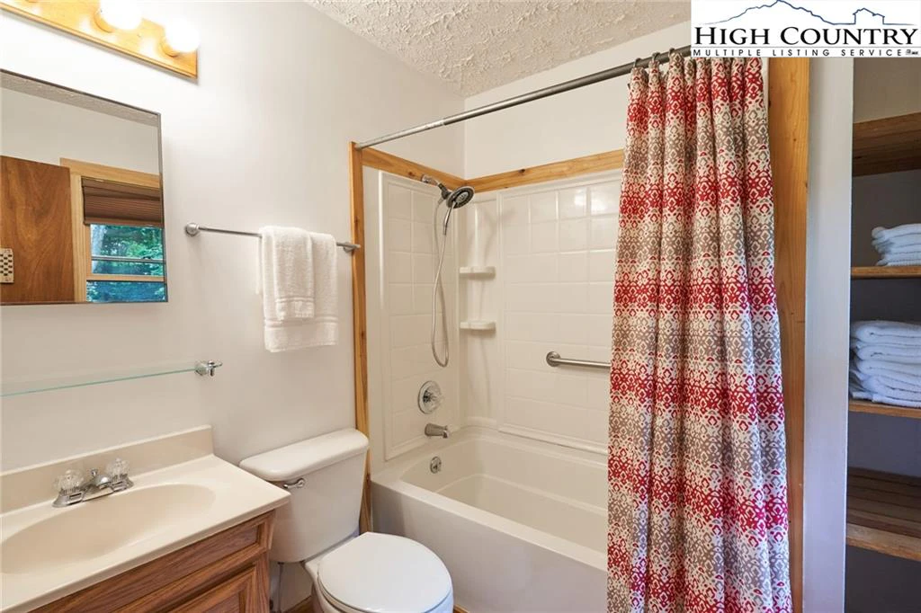 Image number 10 for the current listing