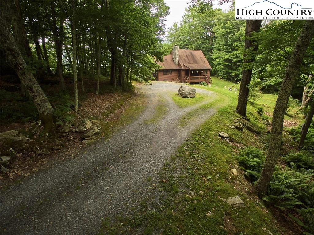 Image number 19 for the current listing