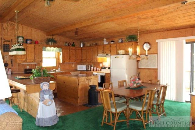 Image number 8 for the current listing