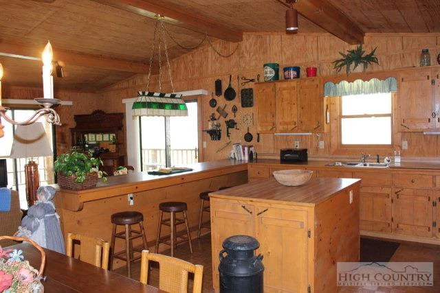 Image number 6 for the current listing