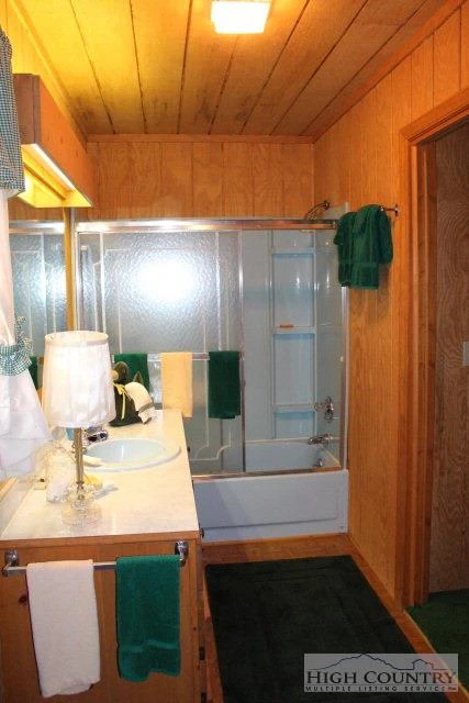 Image number 4 for the current listing