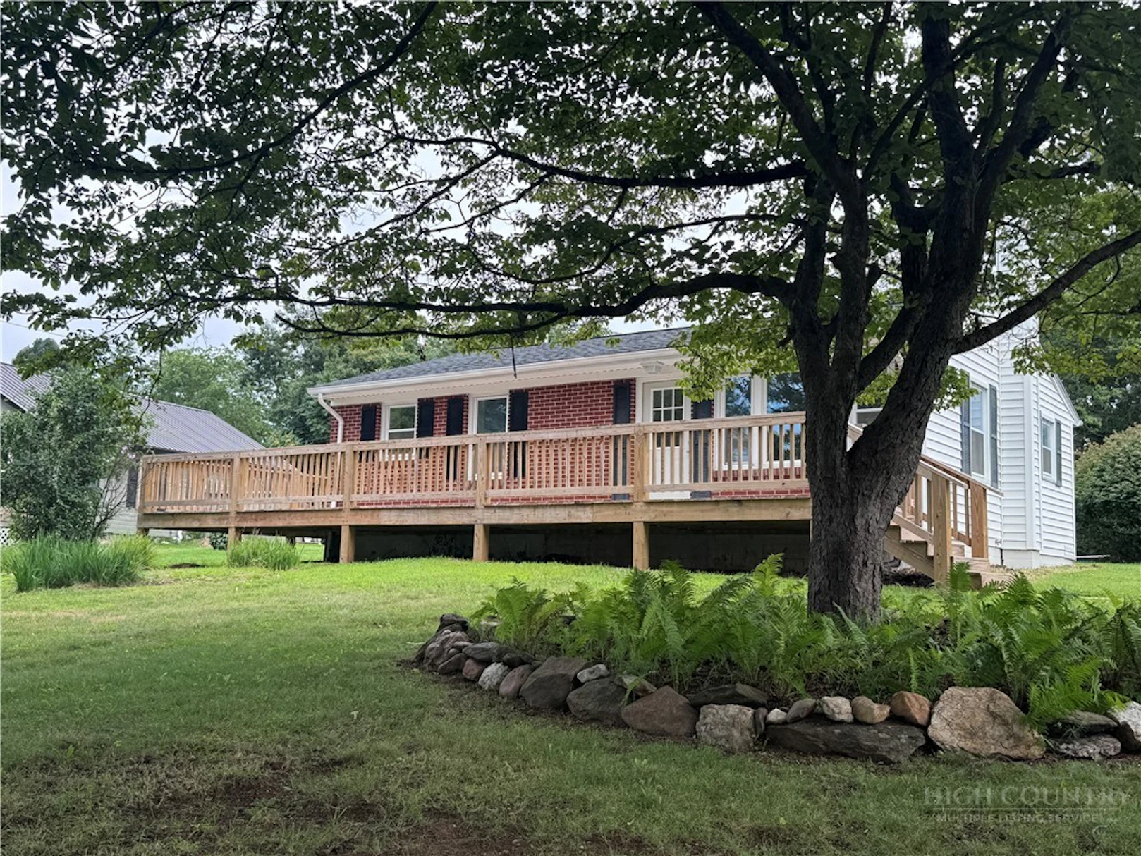 Image number 2 for the current listing