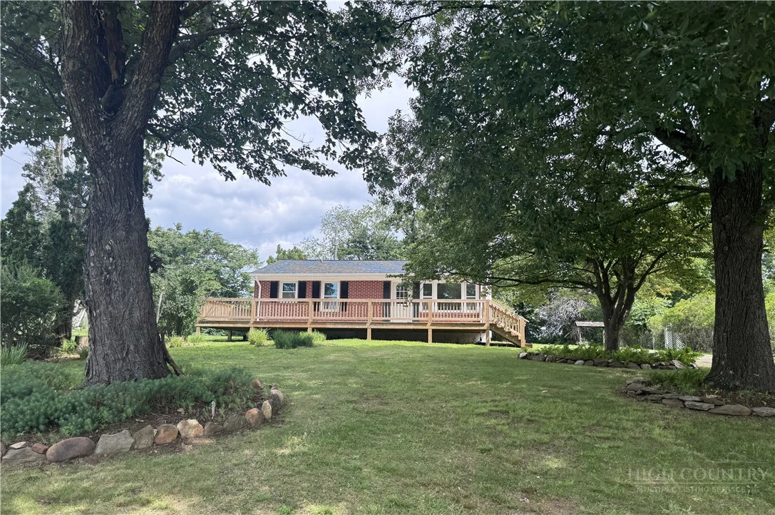 Image number 14 for the current listing