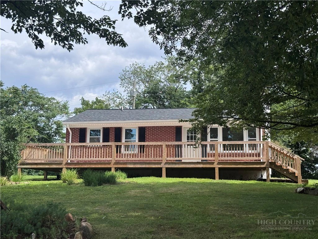 Image number 15 for the current listing
