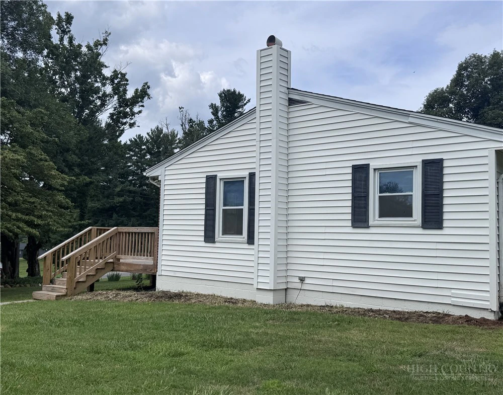 Image number 18 for the current listing