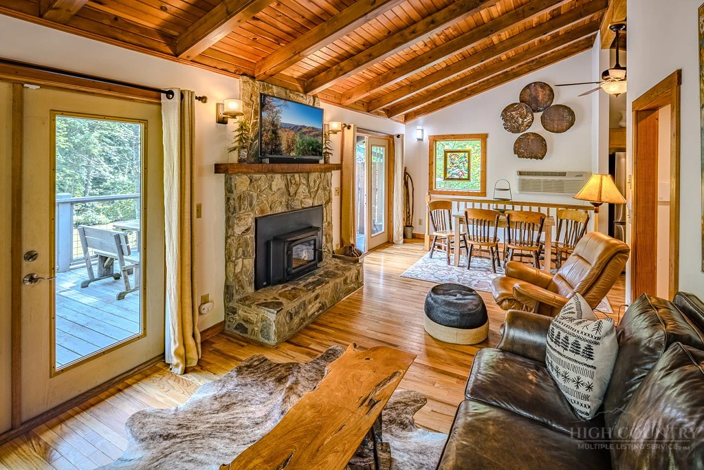 Image number 12 for the current listing