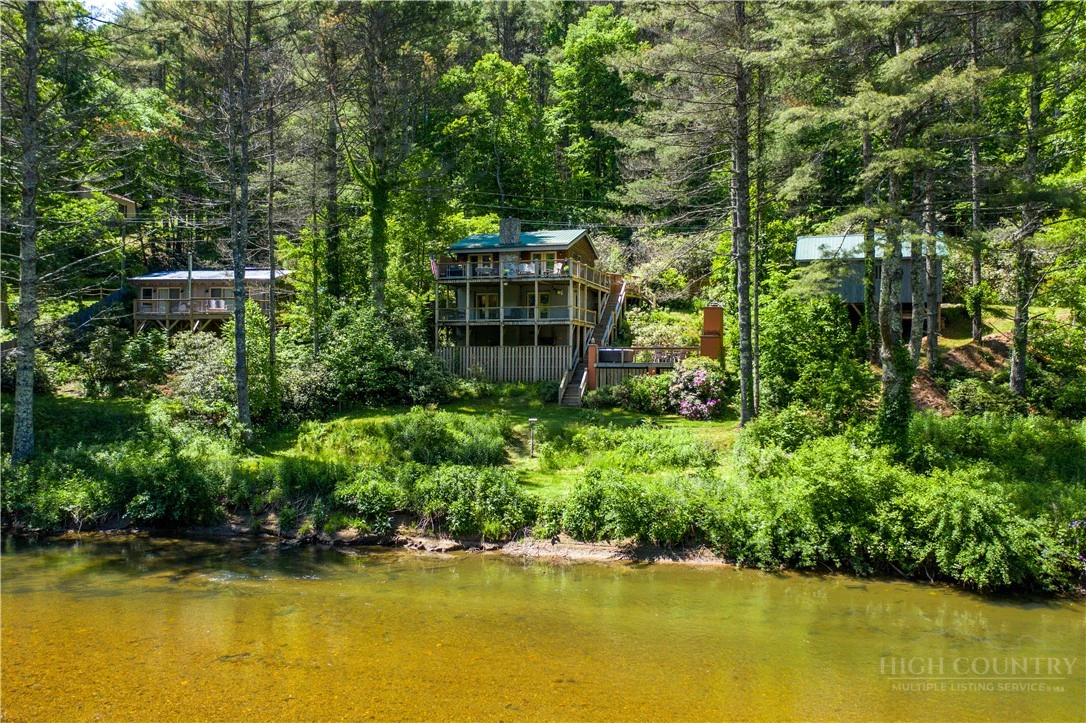 Image number 3 for the current listing