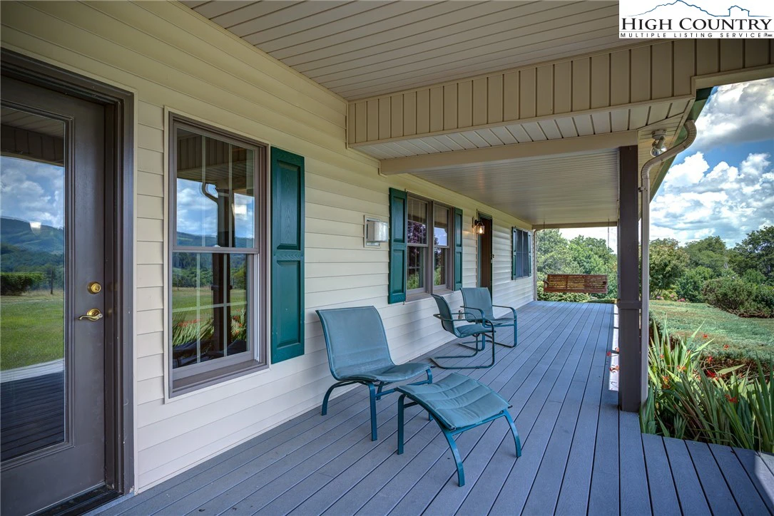 Image number 14 for the current listing