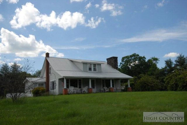 Image number 1 for the current listing