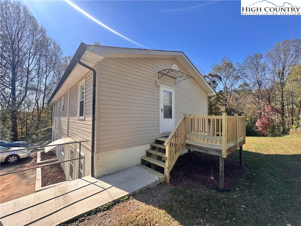 Image number 4 for the current listing