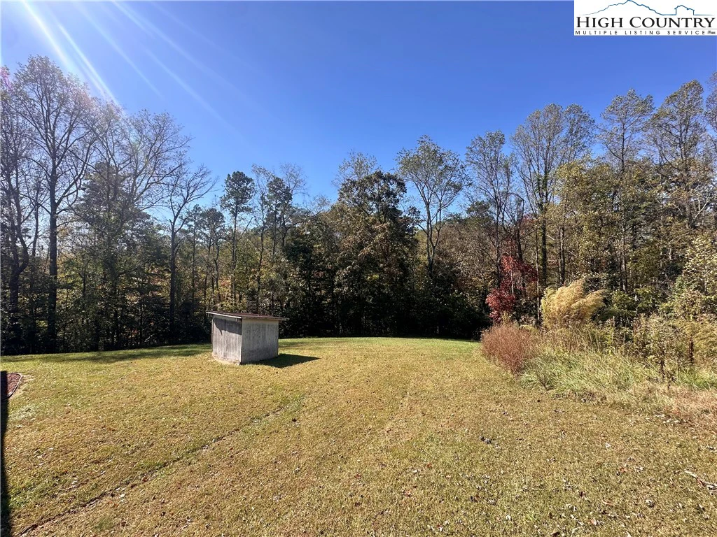 Image number 14 for the current listing