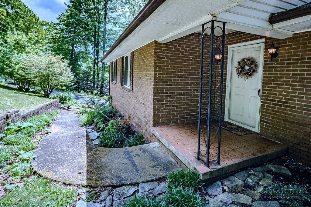 Image number 3 for the current listing