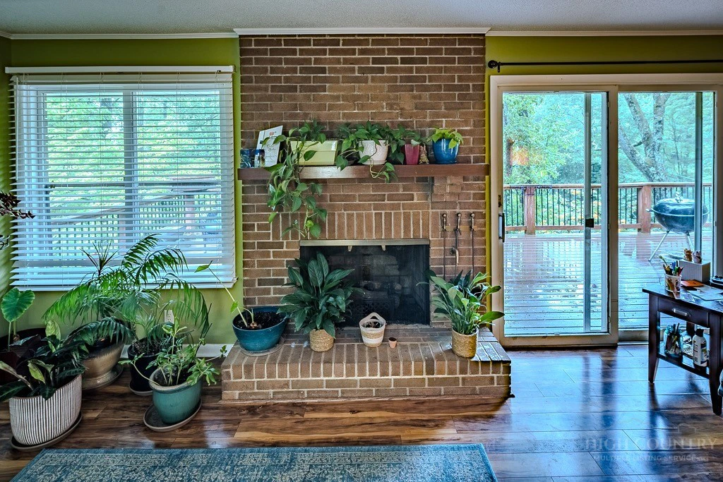 Image number 20 for the current listing
