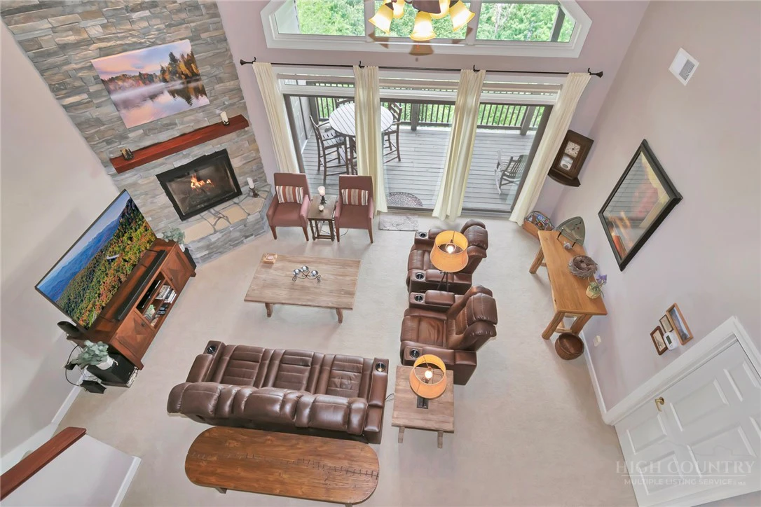 Image number 10 for the current listing