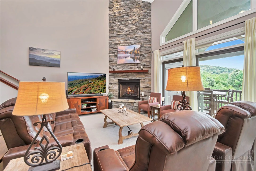 Image number 7 for the current listing