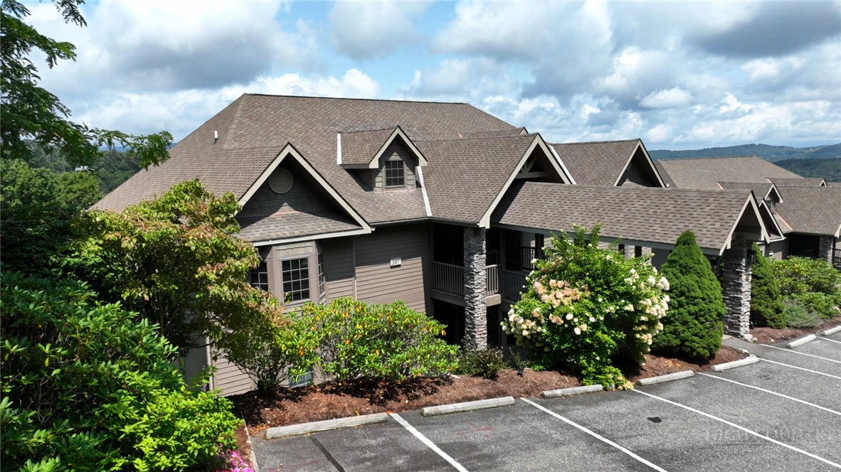 Image number 2 for the current listing