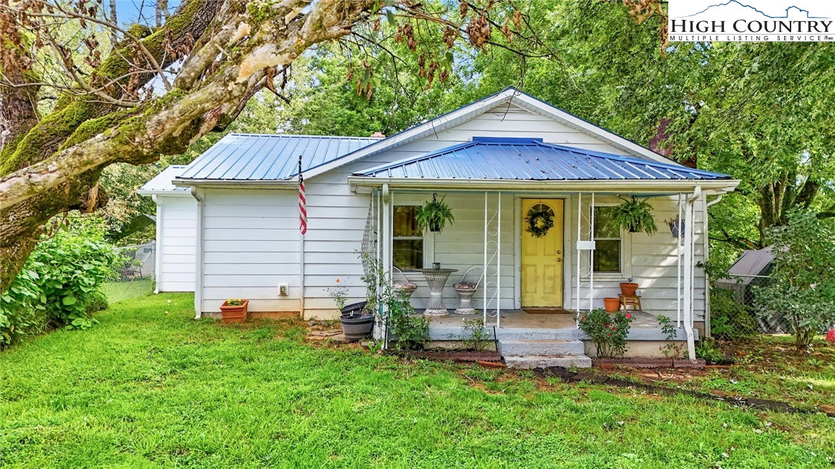 Image number 3 for the current listing