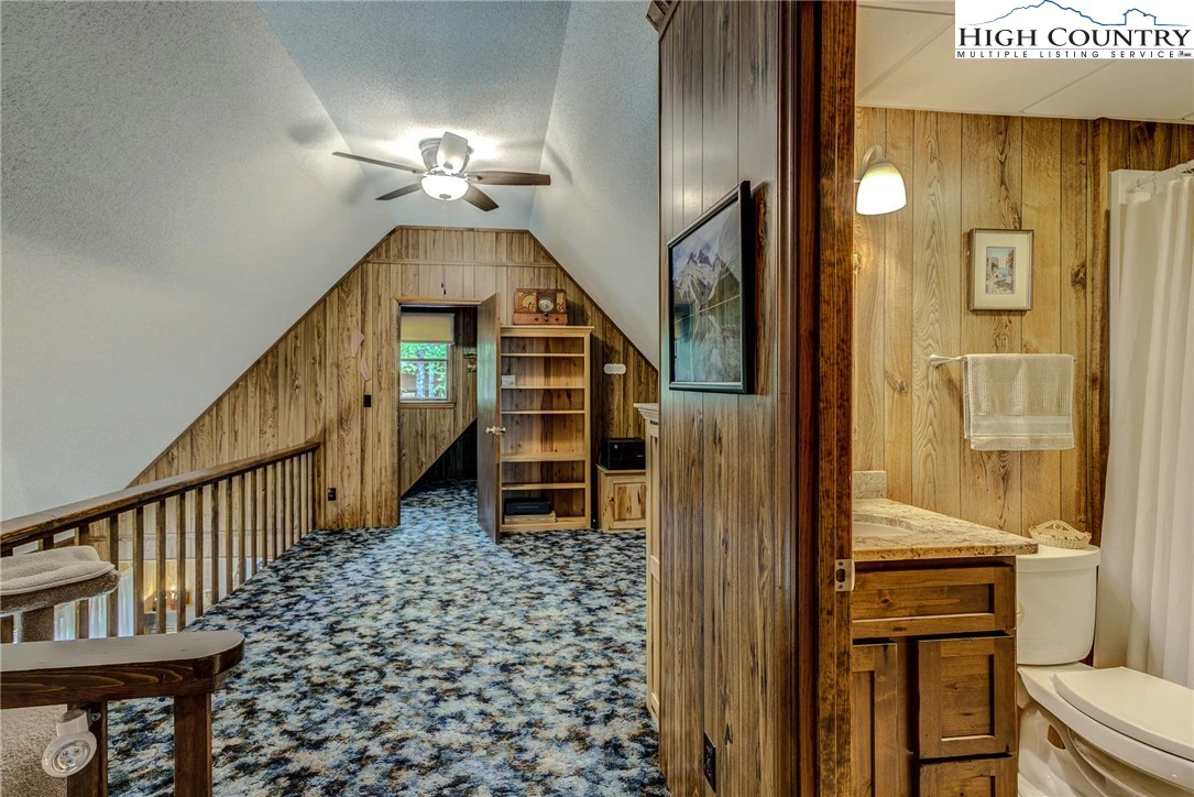 Image number 6 for the current listing