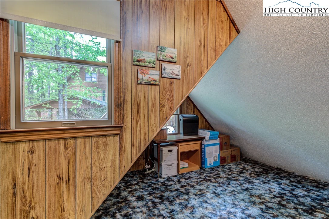Image number 5 for the current listing