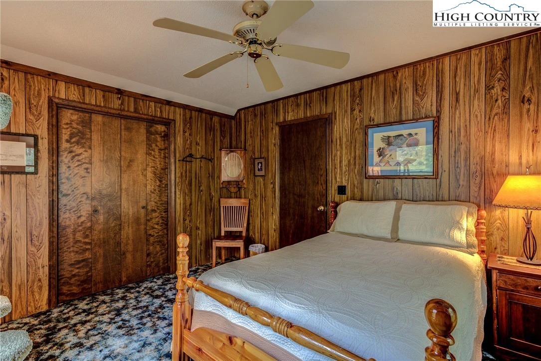 Image number 10 for the current listing