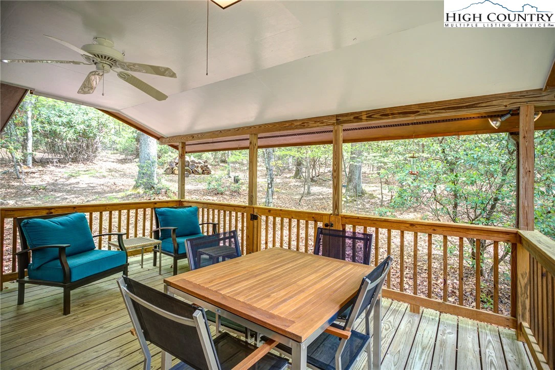 Image number 18 for the current listing