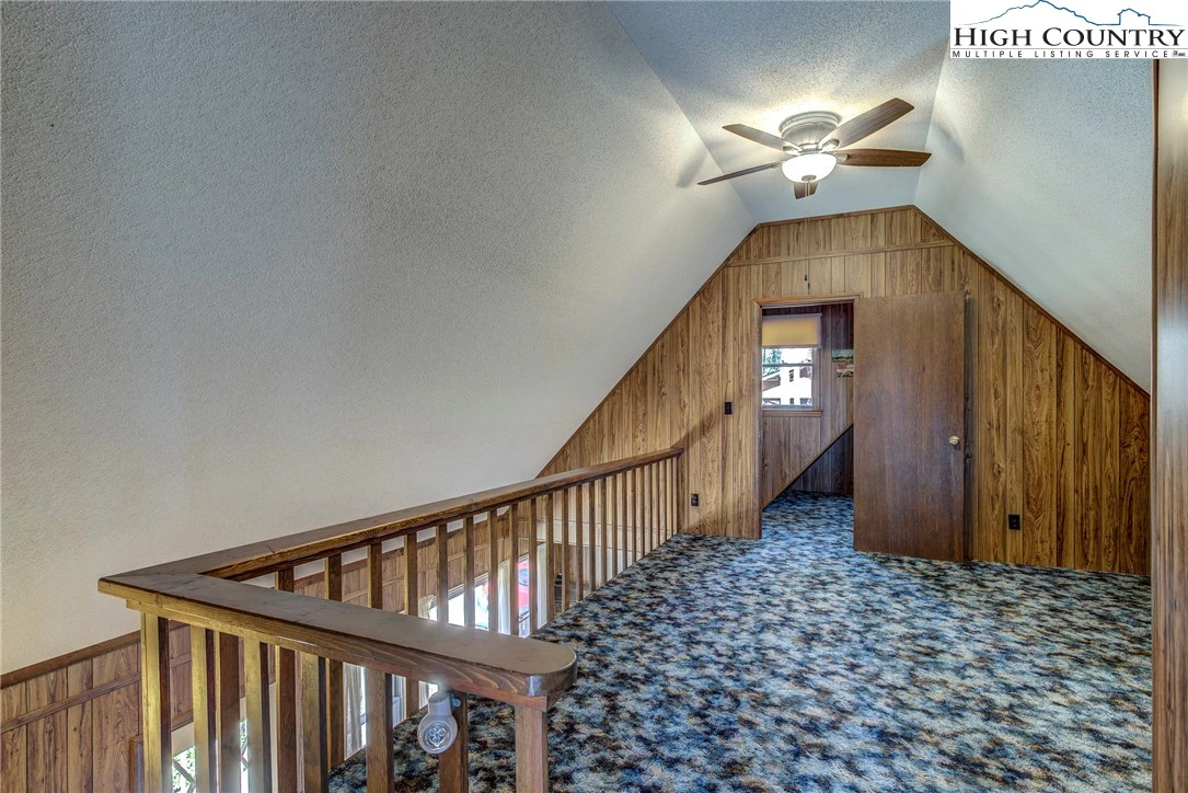 Image number 3 for the current listing