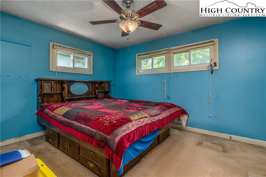 Image number 7 for the current listing