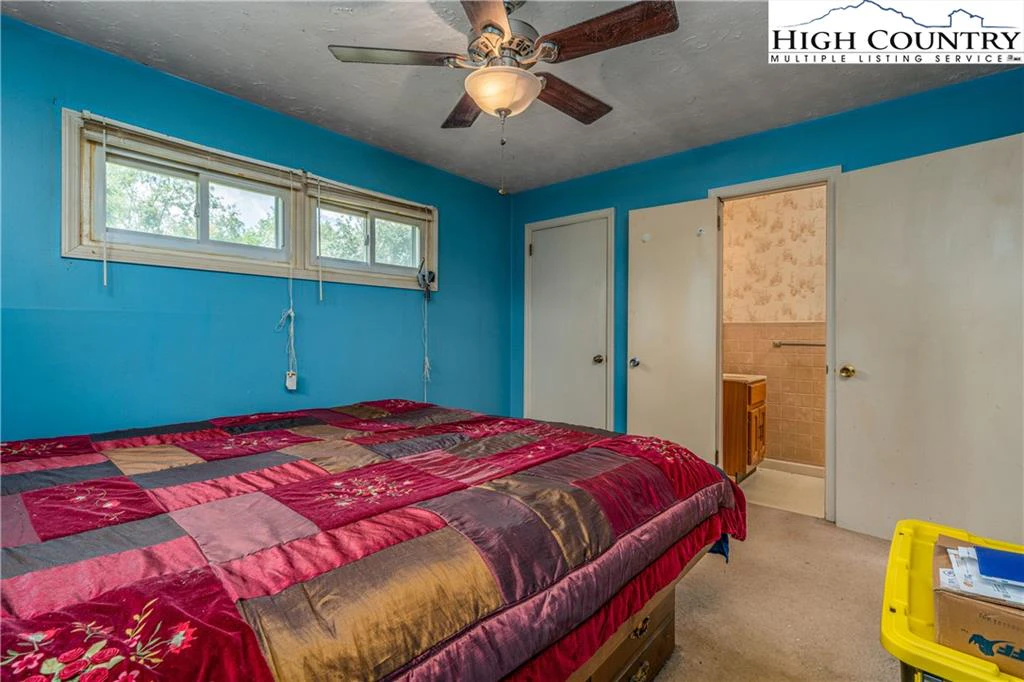 Image number 8 for the current listing