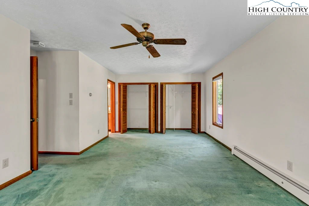 Image number 10 for the current listing
