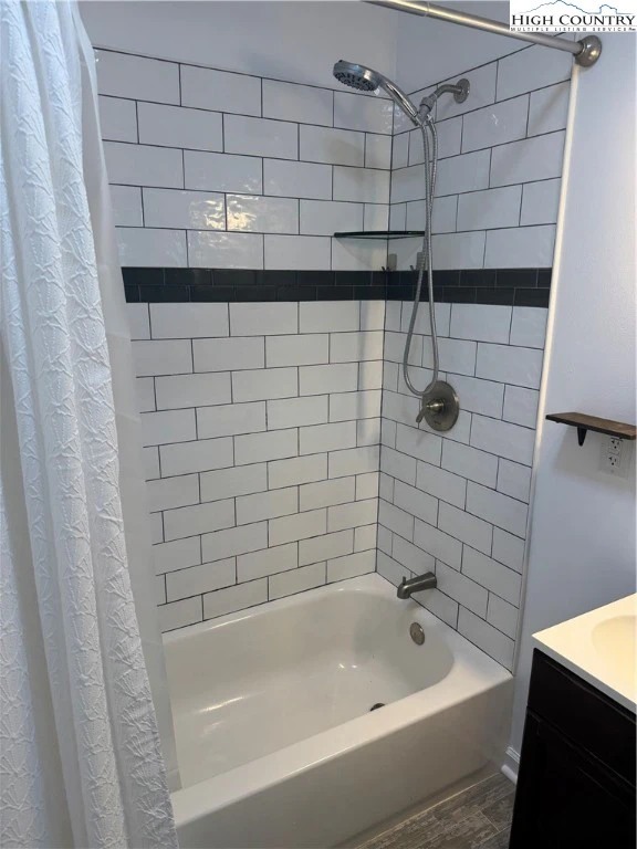 Image number 3 for the current listing