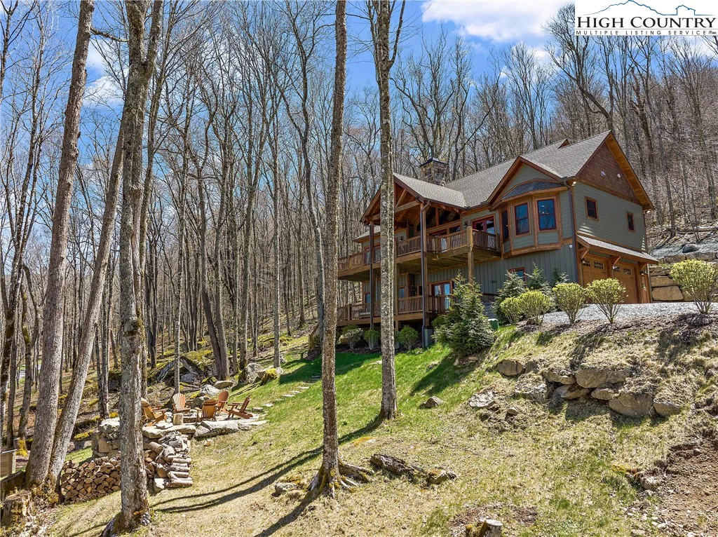 Image number 1 for the current listing