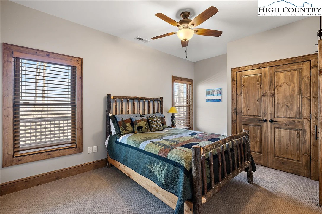 Image number 6 for the current listing